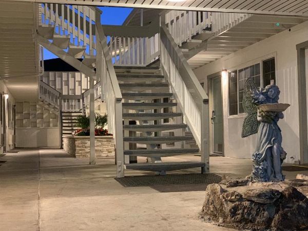 Stargazer Inn and Suites Main image